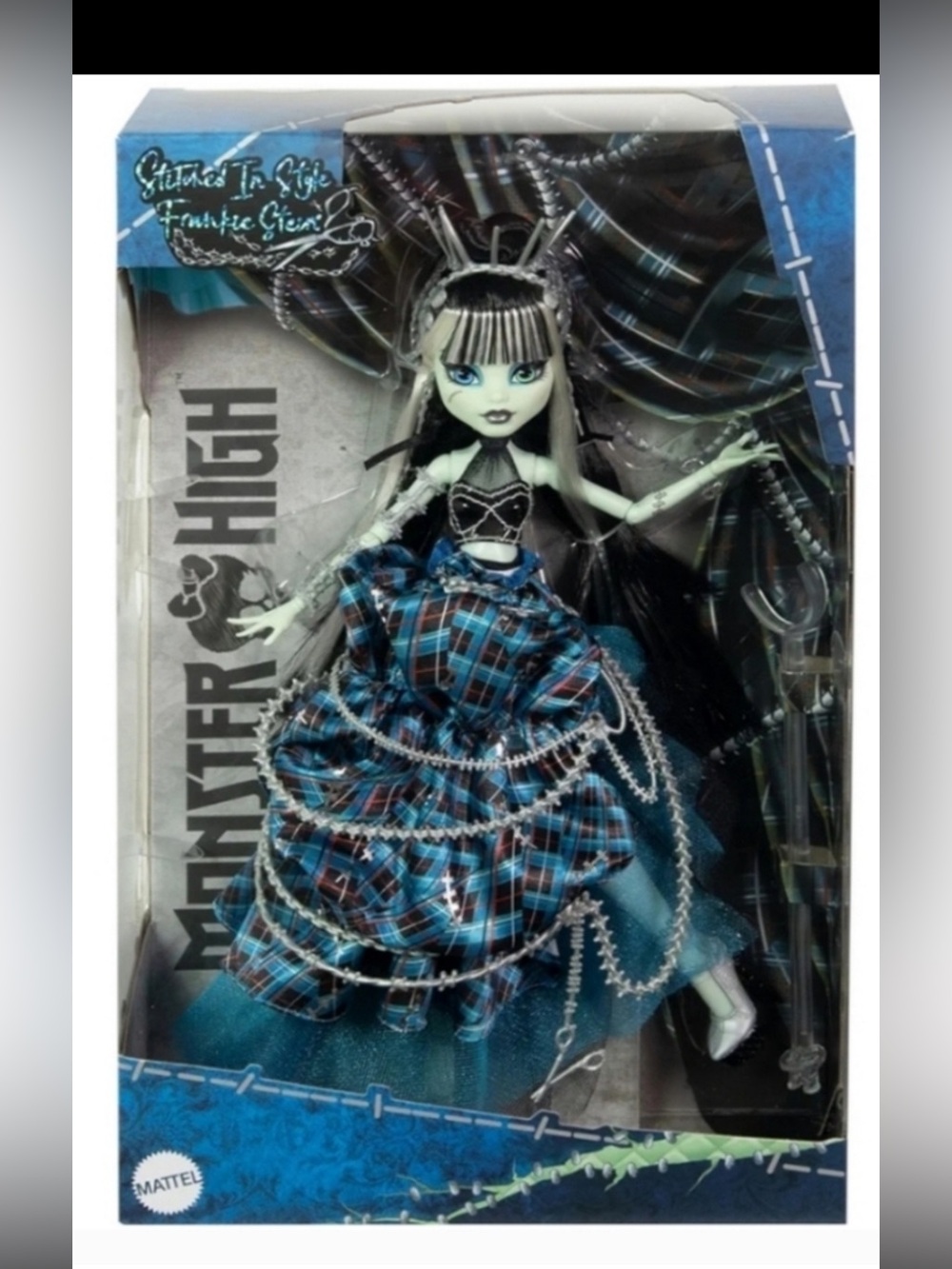 Monster High’s FRANKIE STIEN Runway Doll/ NEW IN BOX/Collectible ( Worth $200)